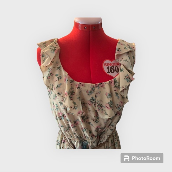 Maurice size 0 (plus) western, sleeveless, knee length, tan colored with floral - Picture 5 of 5